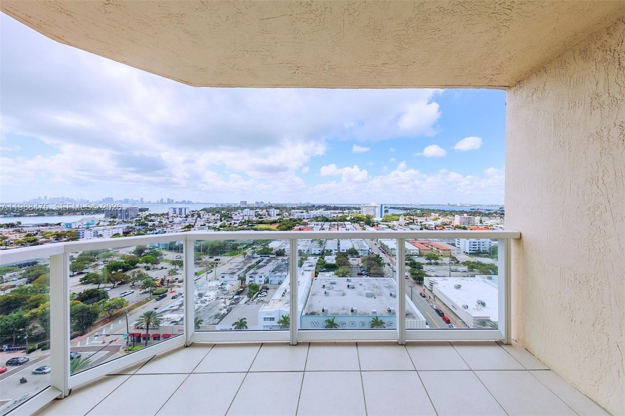 7330 Ocean Ter, Unit 20-C, Miami Beach, FL 33141 Photo