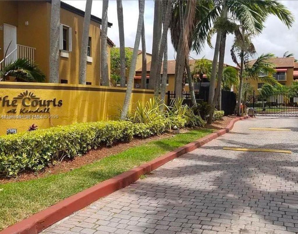 15520 SW 80th St, Unit B-103, Miami, FL 33193 Photo