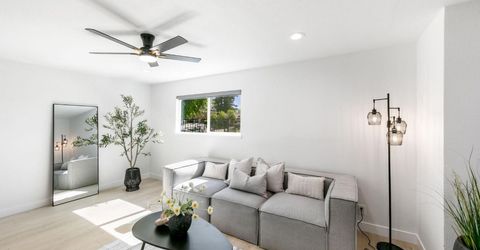 909 Regatta Dr, Sacramento, CA 95833 Photo