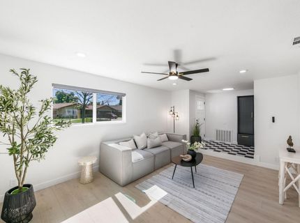 909 Regatta Dr, Sacramento, CA 95833 Photo