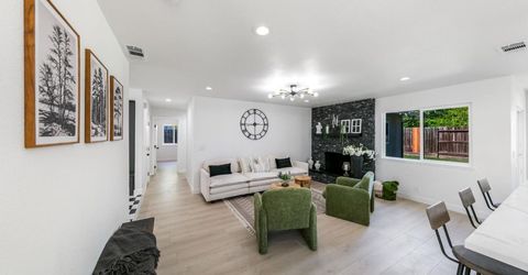 909 Regatta Dr, Sacramento, CA 95833 Photo