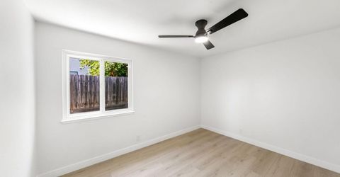 909 Regatta Dr, Sacramento, CA 95833 Photo