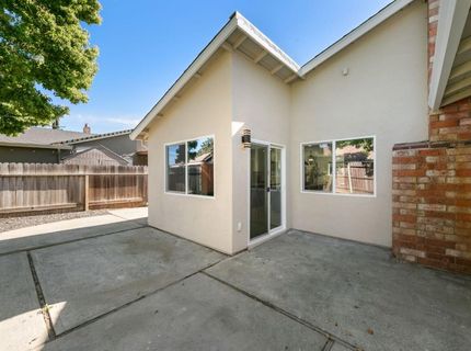909 Regatta Dr, Sacramento, CA 95833 Photo