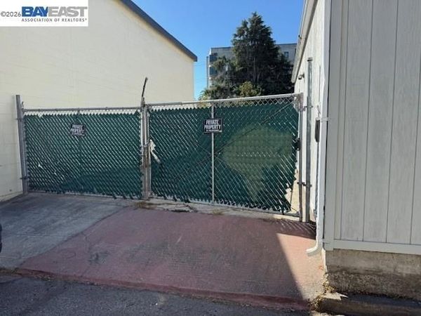 3429 Eden Ln, Oakland, CA 94601