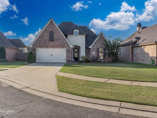 214 Roanoke Circle , Benton, LA 71006