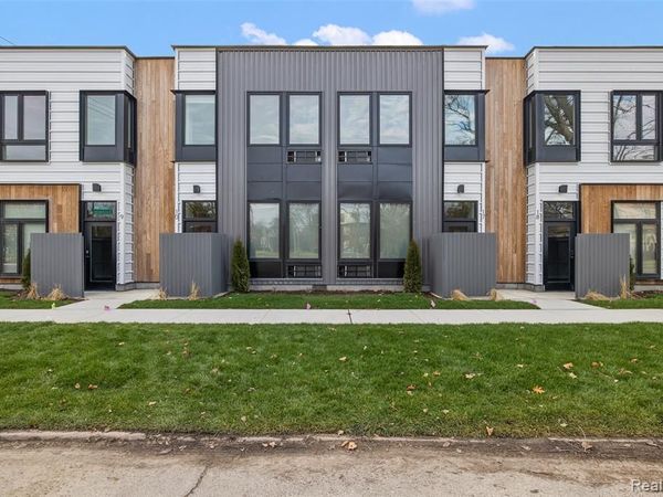 7631 E Lafayette, Detroit, MI 48214