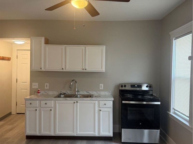 8801 Platten Avenue , Unit DOWN, Cleveland, OH 44102 Photo 6