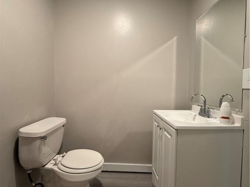 8801 Platten Avenue , Unit DOWN, Cleveland, OH 44102 Photo 7