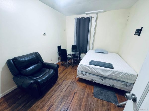 438 Chesnut st , Brooklyn, NY 11208