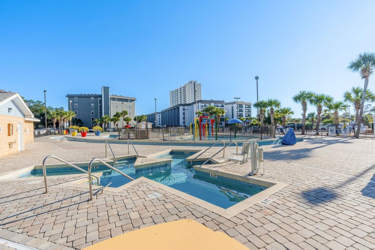 5905 S Kings Hwy.  Photo 24