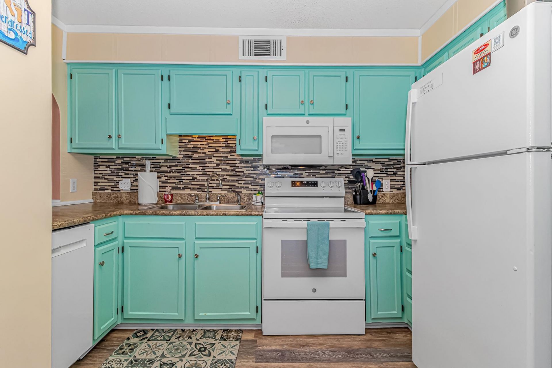 5905 S Kings Hwy.  Photo 8