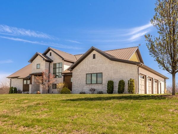 9909 Decatur Road , Marion, IL 62959