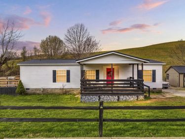 14931 US 460 , Ezel, KY 41425