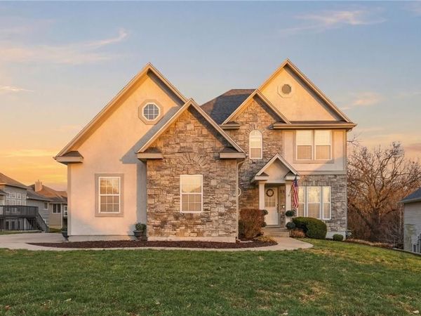 203 Fairway Drive, Warrensburg, MO 64093