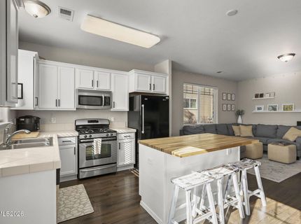 4660 Ciarra Kennedy Lane, Reno, NV 89503 Photo