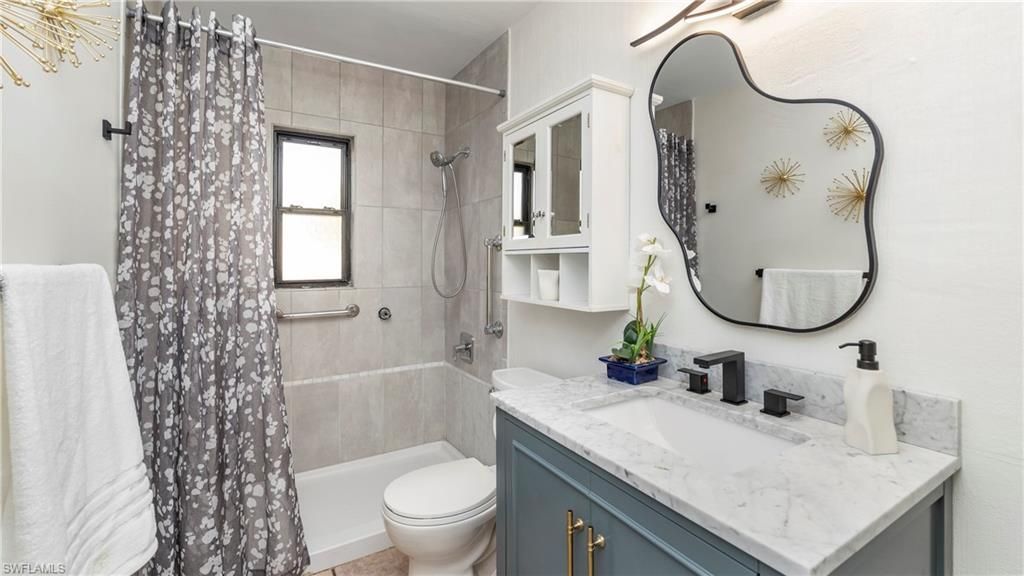 1320 Miracle Ln, Fort Myers, FL 33901 Photo