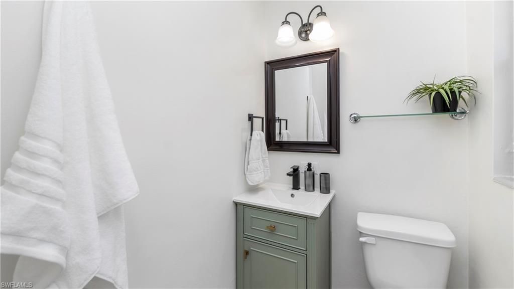 1320 Miracle Ln, Fort Myers, FL 33901 Photo