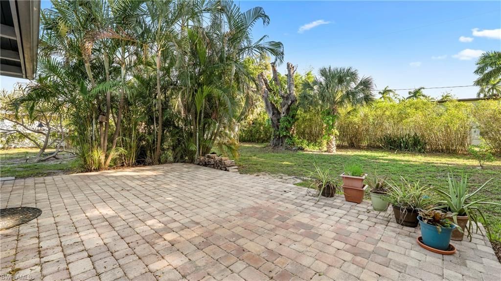 1320 Miracle Ln , Fort Myers, FL 33901 Photo