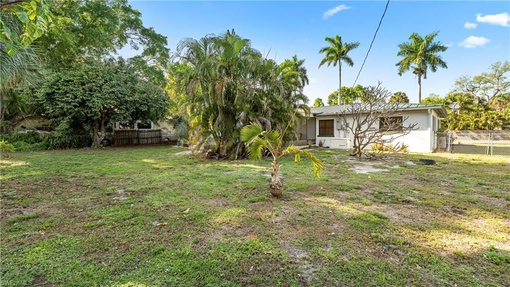 1320 Miracle Ln , Fort Myers, FL 33901 Photo