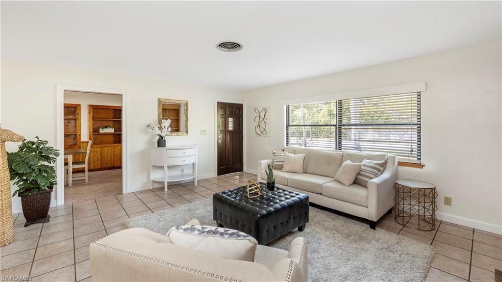 1320 Miracle Ln, Fort Myers, FL 33901 Photo