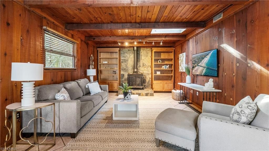 1320 Miracle Ln, Fort Myers, FL 33901 Photo