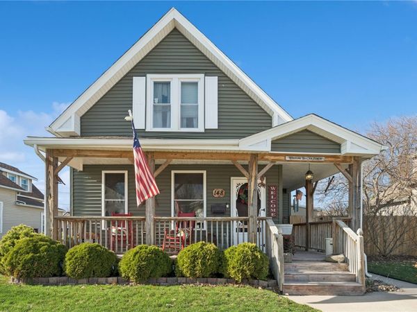 148 17th Avenue SW, Cedar Rapids, IA 52404