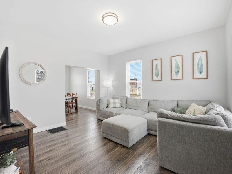 113 S Park Drive , Baltimore, OH 43105 Photo 5