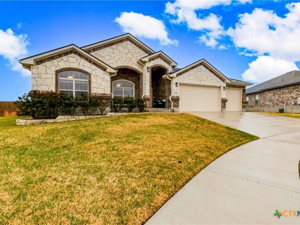 9000 Grand Oaks Lane , Killeen, TX 76542