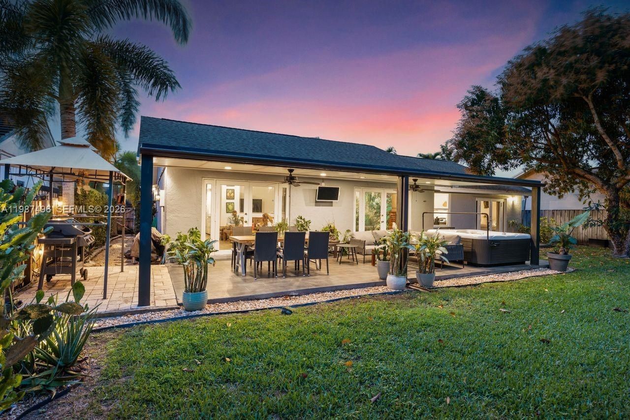 12825 SW 116th St , Miami, FL 33186 Photo