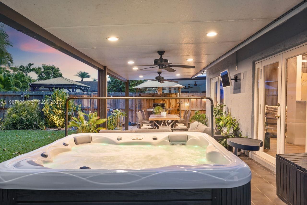 12825 SW 116th St , Miami, FL 33186 Photo