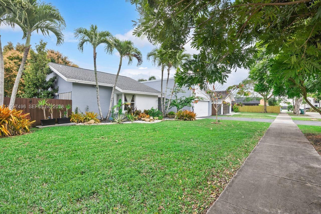 12825 SW 116th St , Miami, FL 33186 Photo