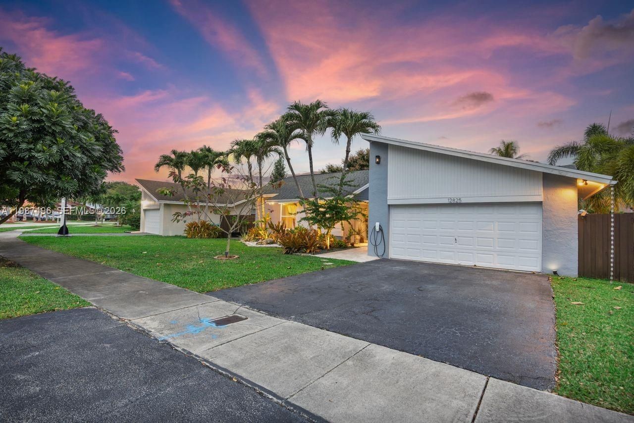 12825 SW 116th St , Miami, FL 33186 Photo