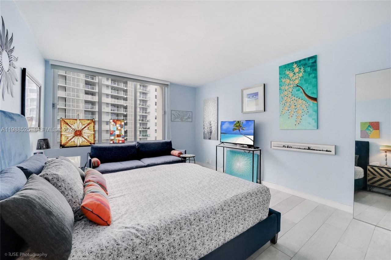 1000 West Ave, Unit 727, Miami Beach, FL 33139 Photo