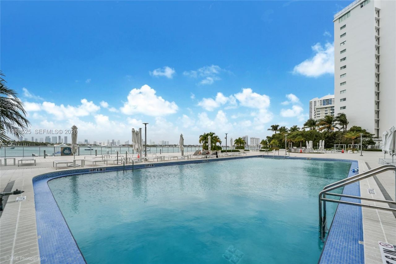 1000 West Ave, Unit 727, Miami Beach, FL 33139 Photo