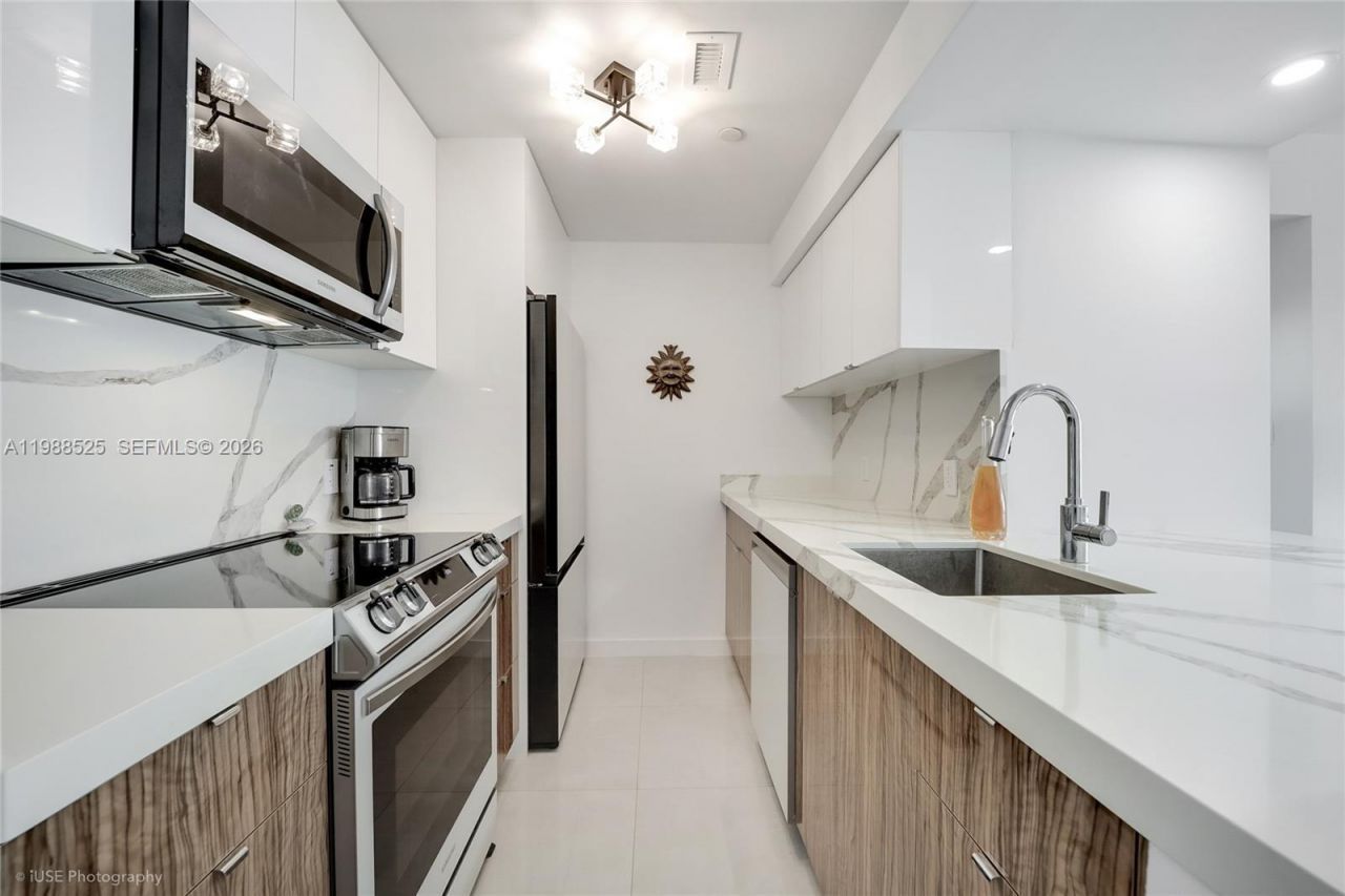 1000 West Ave, Unit 727, Miami Beach, FL 33139 Photo