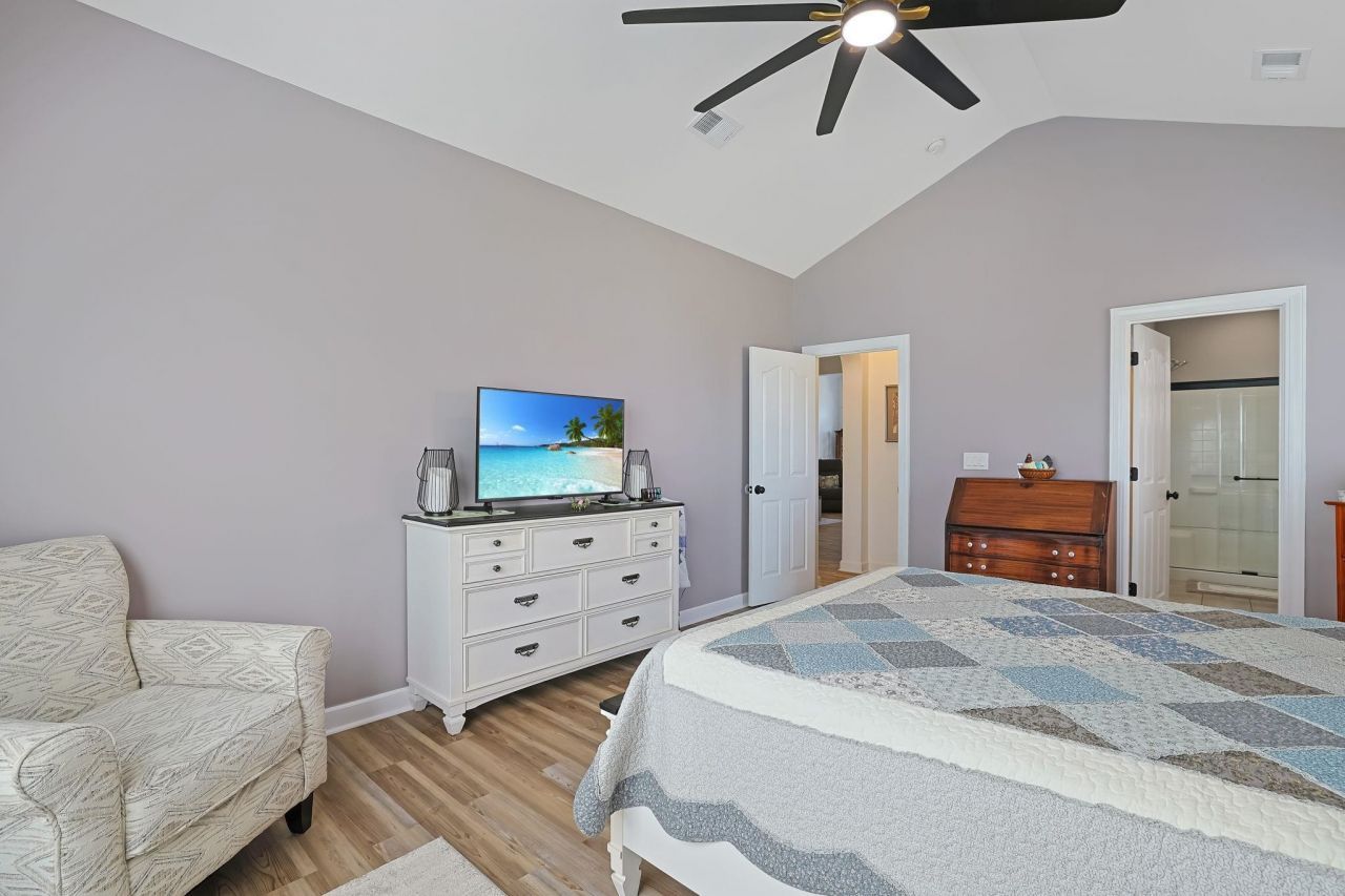 604 Merton Ct. Photo 23