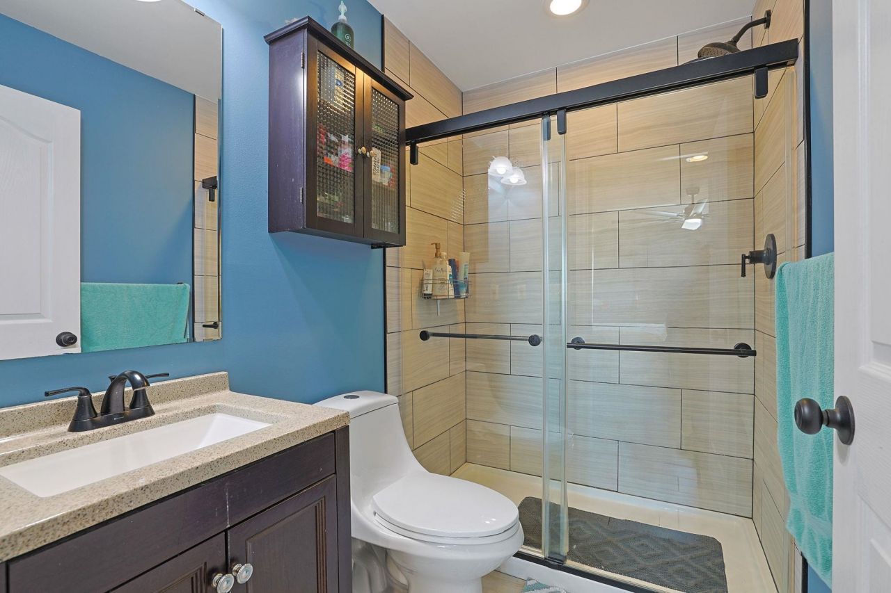 604 Merton Ct. Photo 30