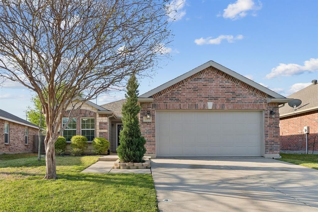 12509 Foxpaw Trail, Fort Worth, TX 76244 Main Photo
