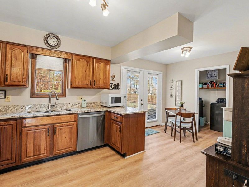 8182 N Dilcrest Circle, Florence, KY 41042 Photo 9