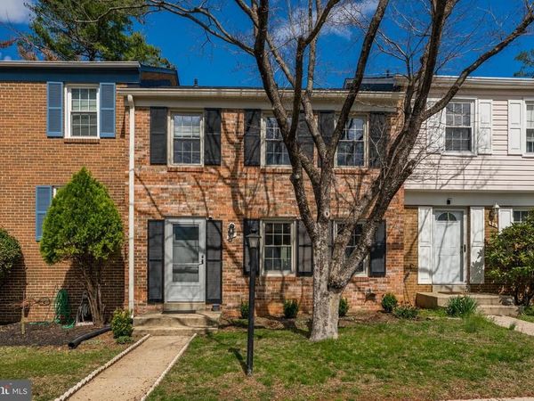 37 MARWOOD COURT , ROCKVILLE, MD 20850