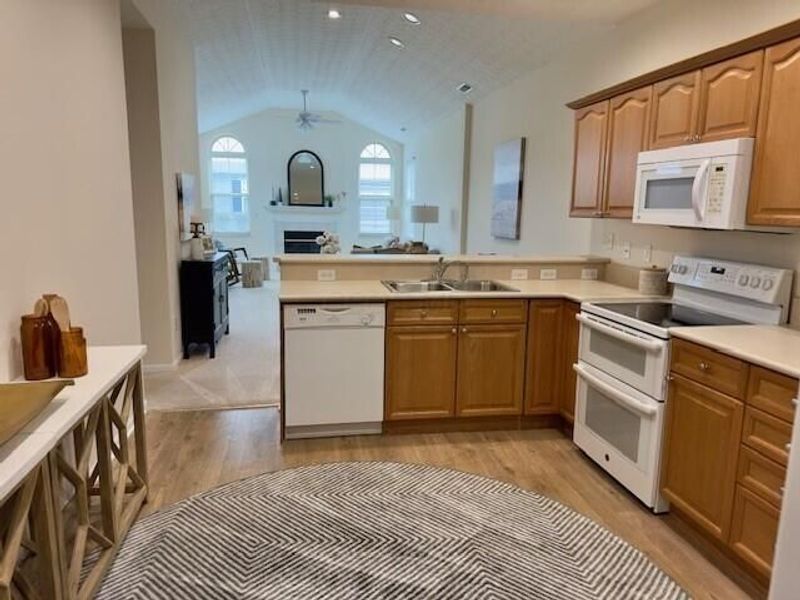 4262 Bridgelane Place, Unit 27, New Albany, OH 43054 Photo 6