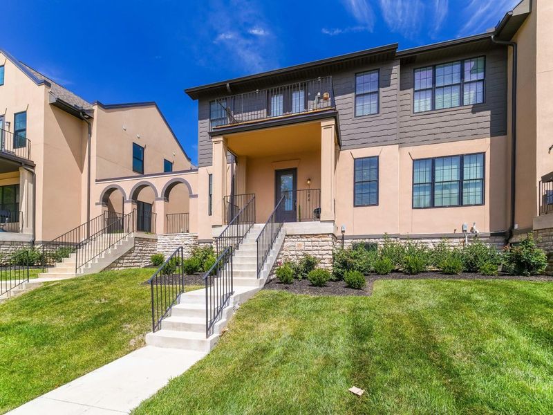 1084 Bryden Road, Unit 9, Columbus, OH 43205 Photo 3