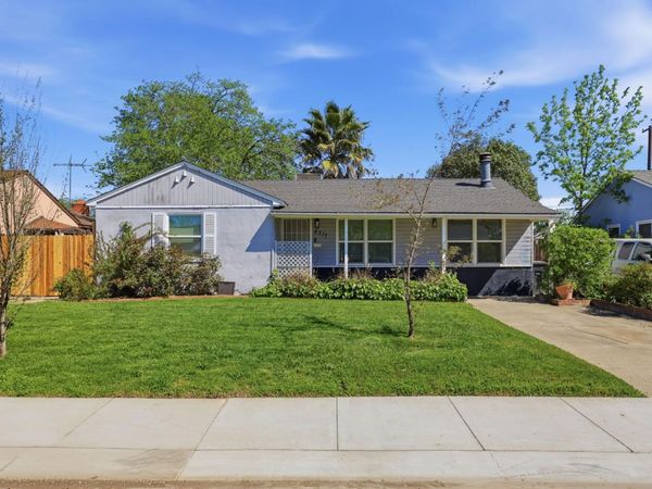 5317 49th St, Sacramento, CA 95820
