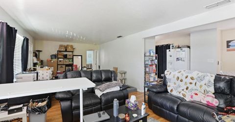 5317 49th St, Sacramento, CA 95820 Photo