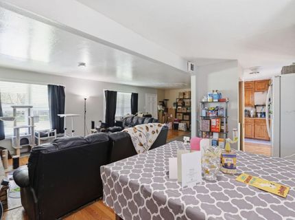 5317 49th St, Sacramento, CA 95820 Photo