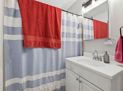 5317 49th St, Sacramento, CA 95820 Photo