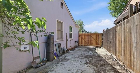 5317 49th St, Sacramento, CA 95820 Photo