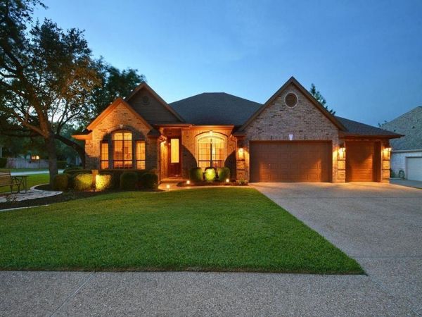 102 Champions CT, Georgetown, TX 78628