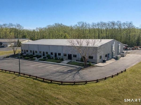13 West , Plainfield, CT 06374