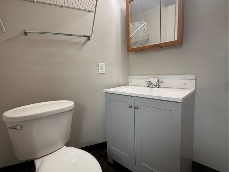 6715 Theota Avenue , Unit DOWN, Parma, OH 44129 Photo 8